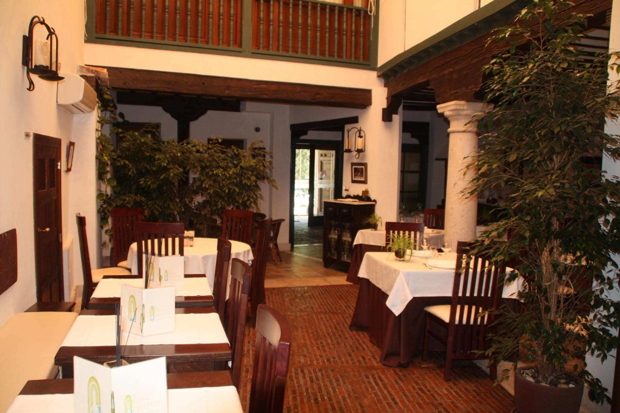 Hotel Spa La Casa Del Convento Chinchon Bagian luar foto